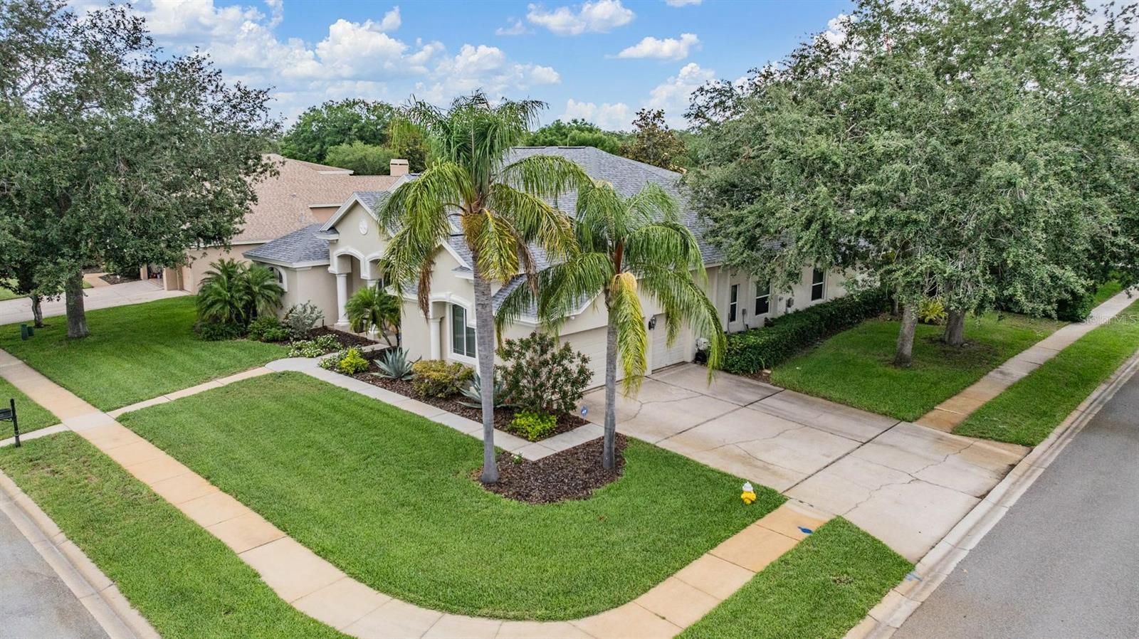 Listing photo id 52 for 3727 Janus Way