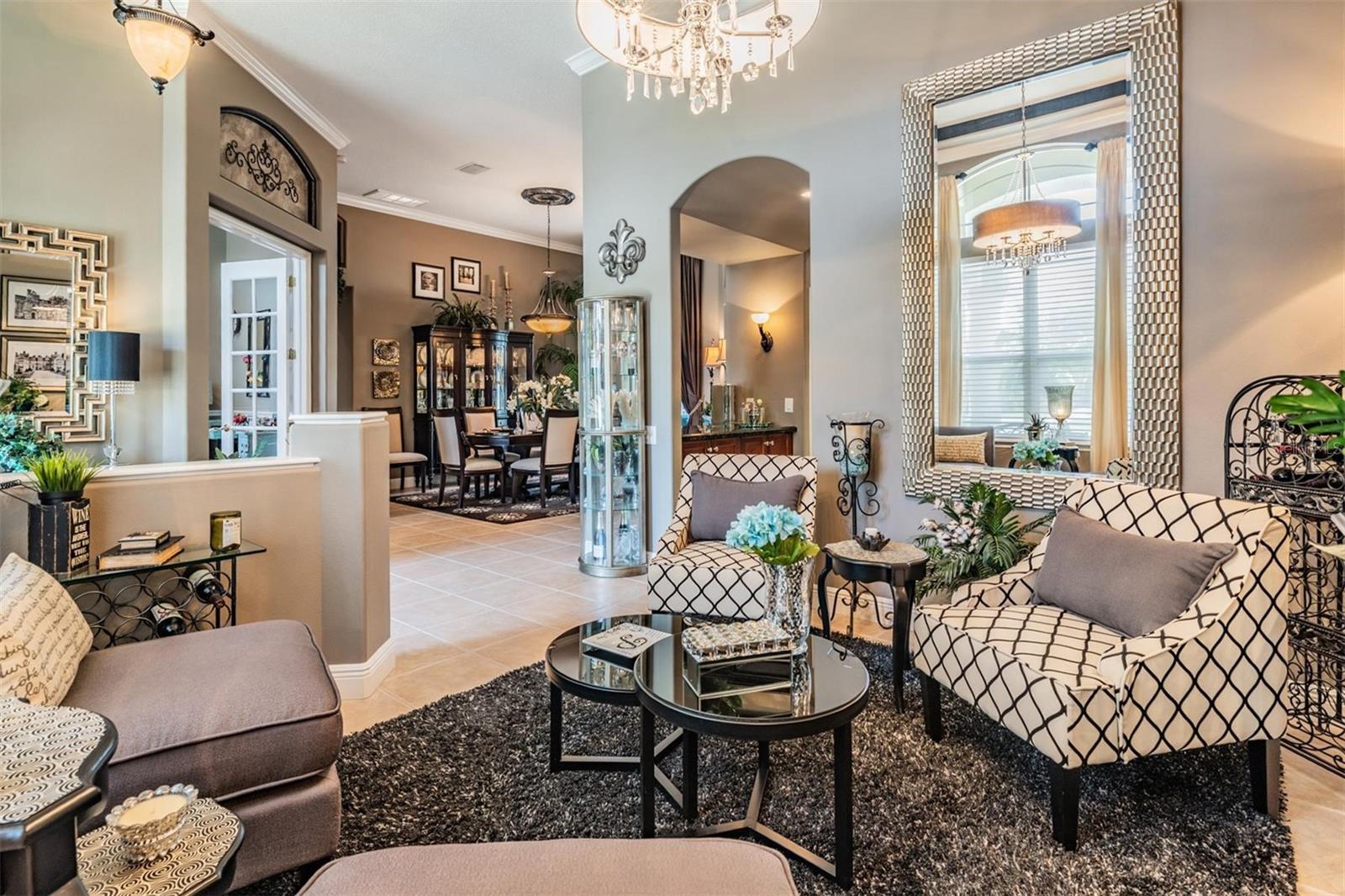 Listing photo id 4 for 3727 Janus Way