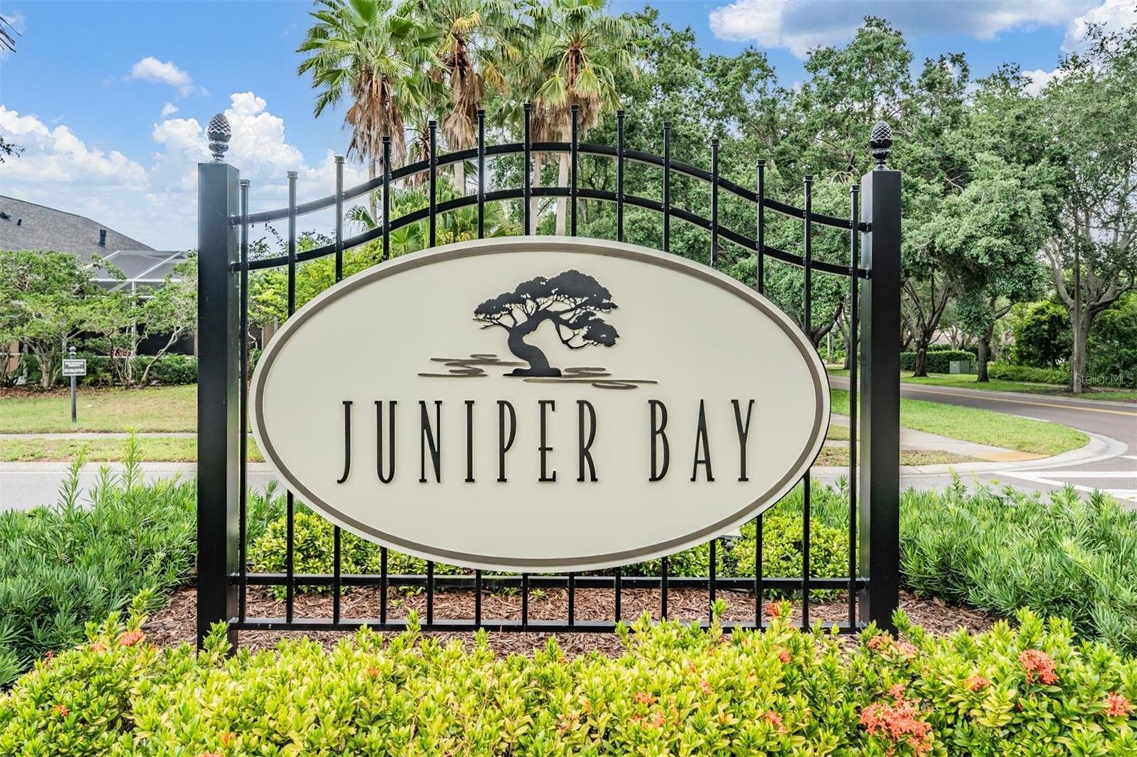 Listing photo id 61 for 3727 Janus Way