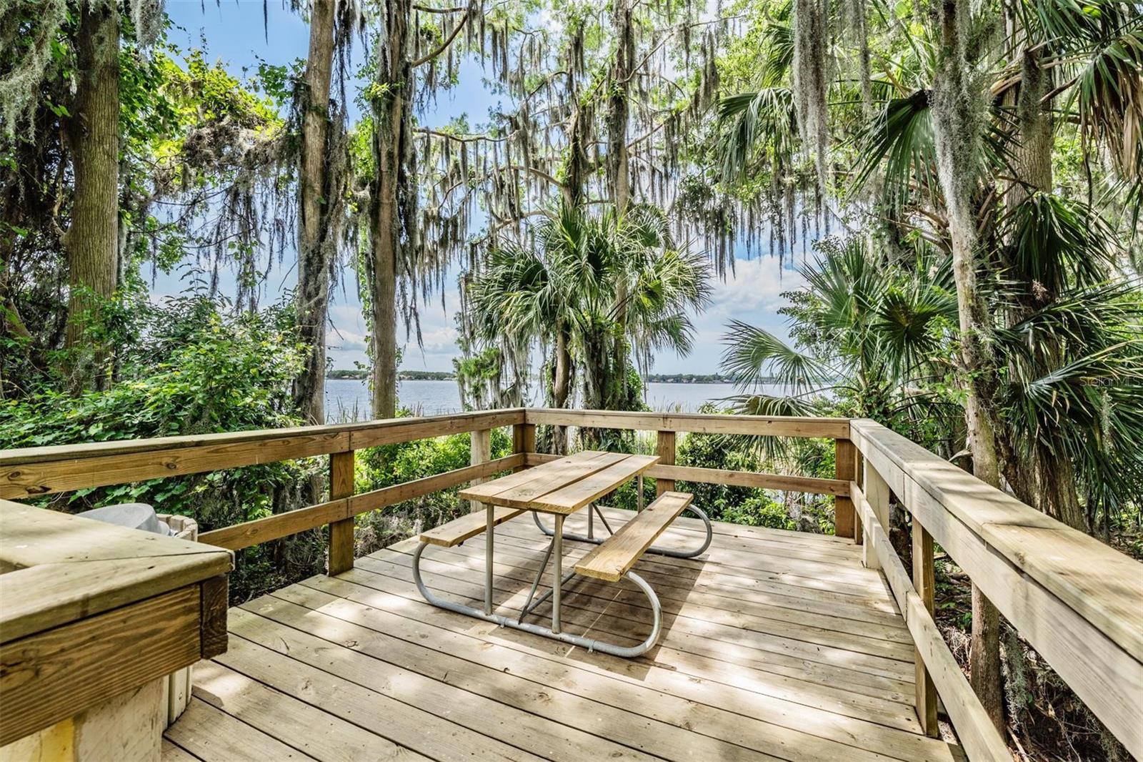 Listing photo id 66 for 3727 Janus Way