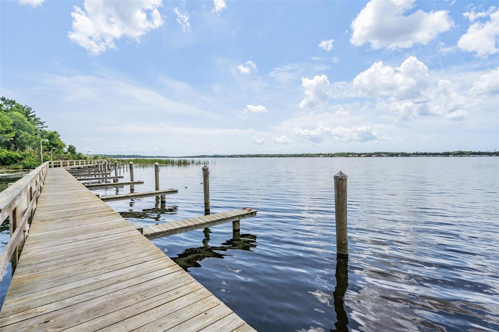 Listing photo id 75 for 3727 Janus Way