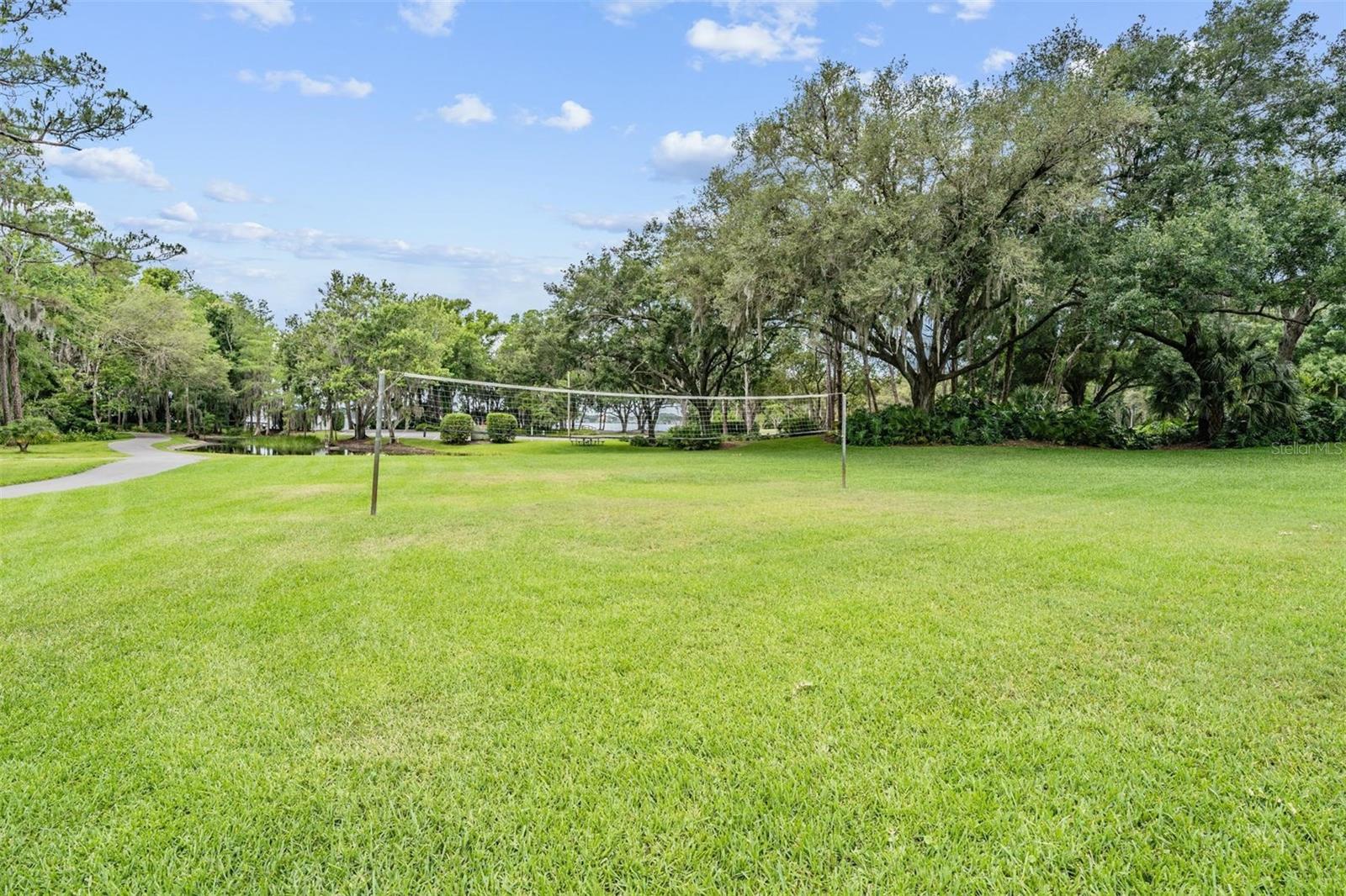 Listing photo id 76 for 3727 Janus Way