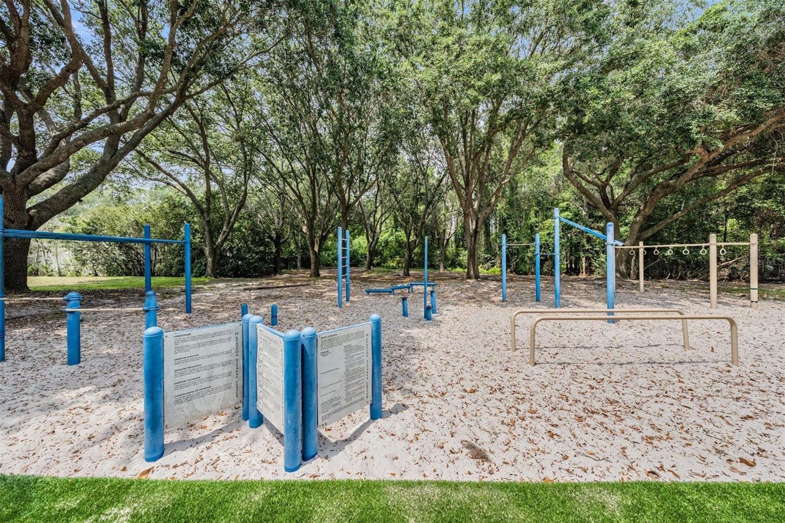 Listing photo id 80 for 3727 Janus Way
