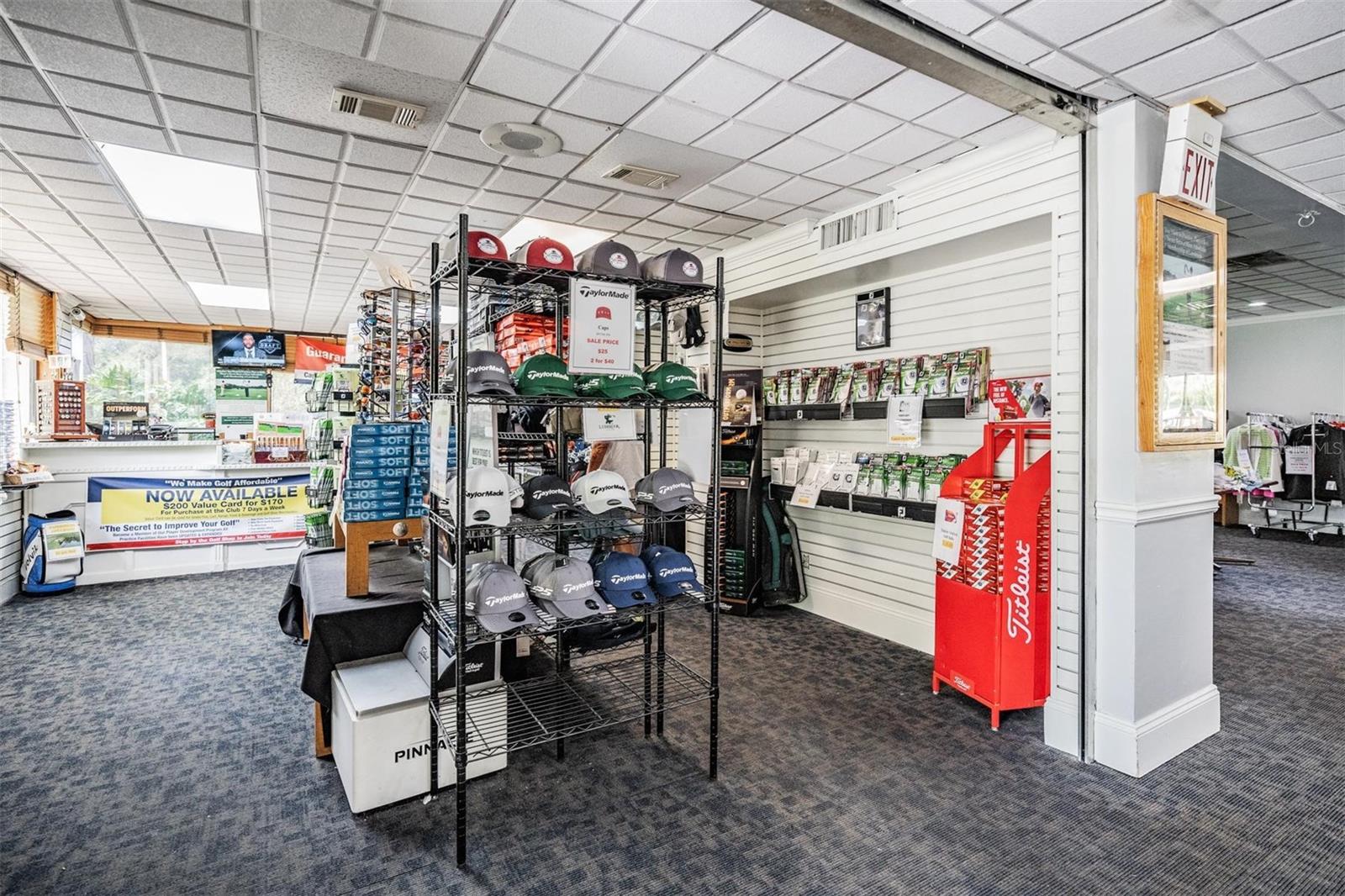 Listing photo id 83 for 3727 Janus Way