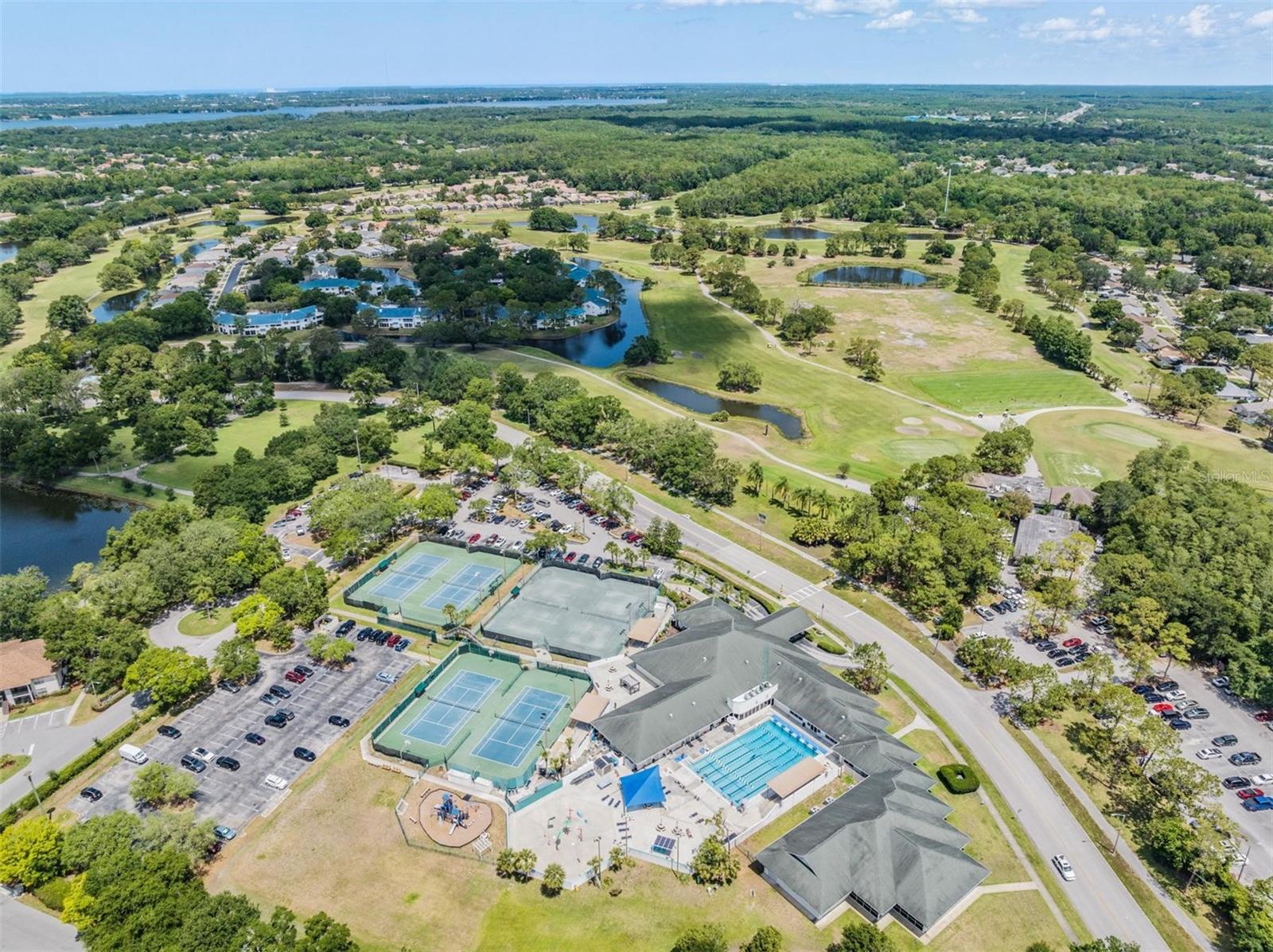 Listing photo id 94 for 3727 Janus Way