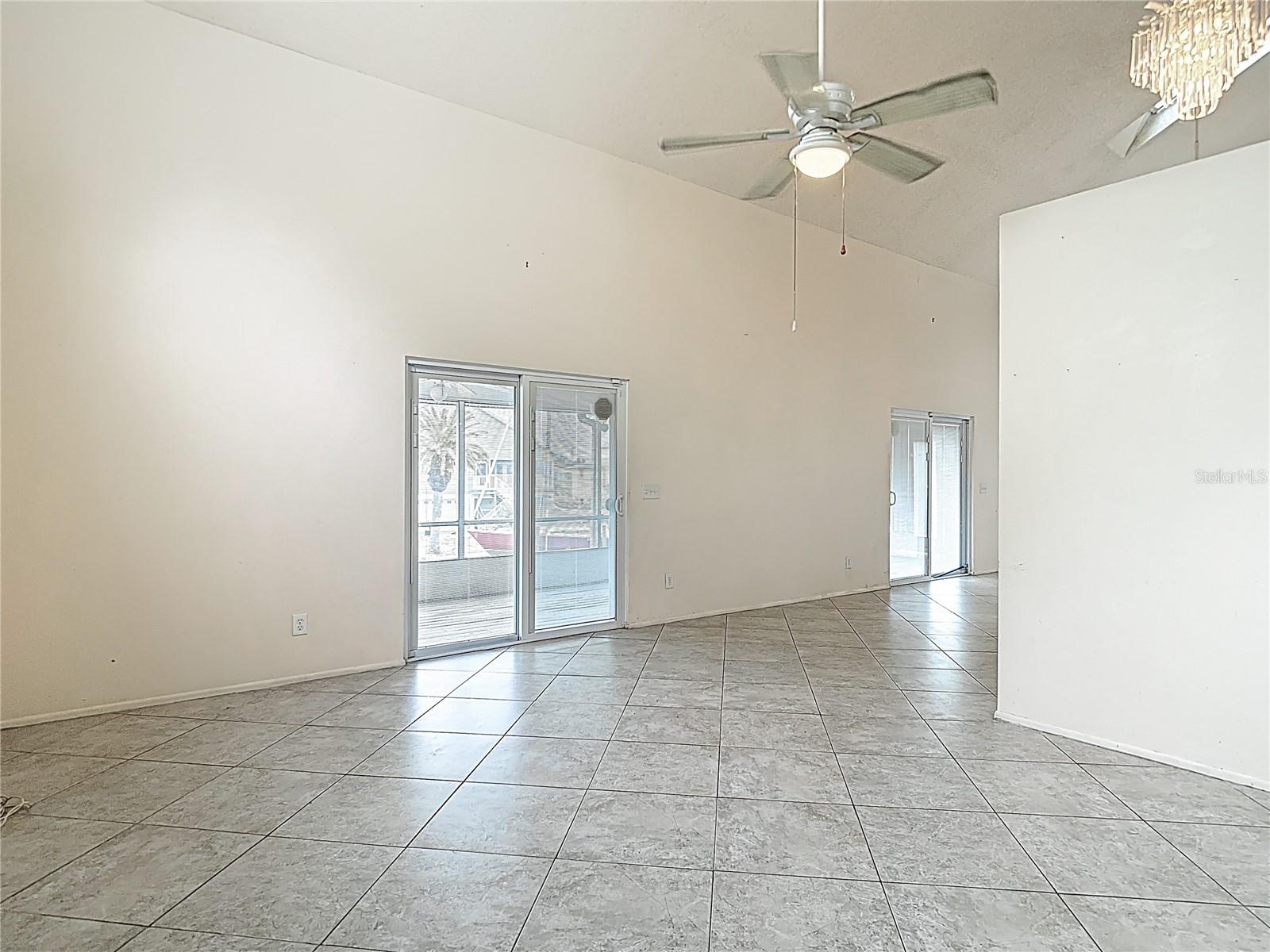 Image 22 of 46 For 13918 Raie Avenue