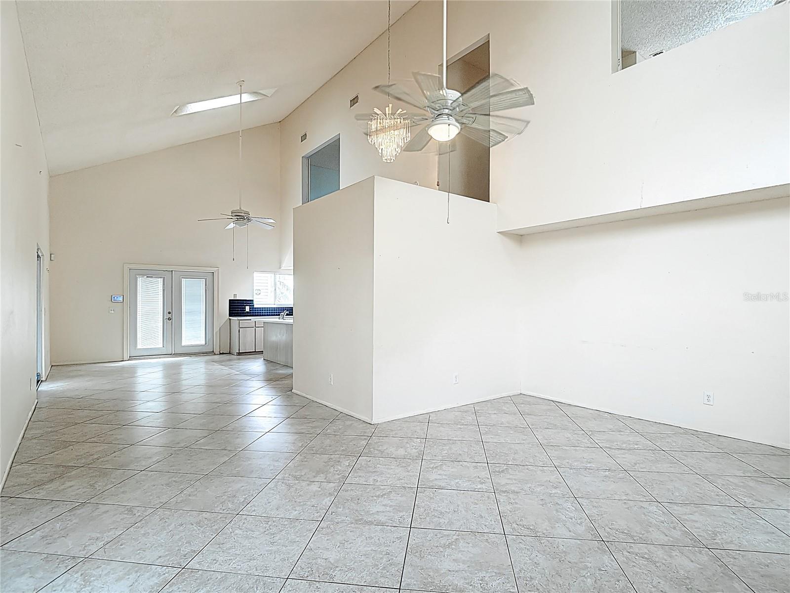 Image 23 of 46 For 13918 Raie Avenue