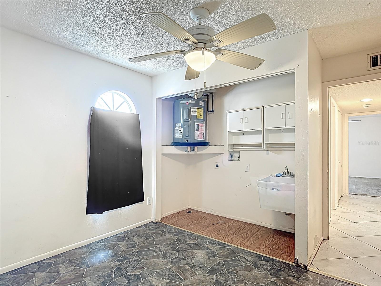 Image 26 of 46 For 13918 Raie Avenue