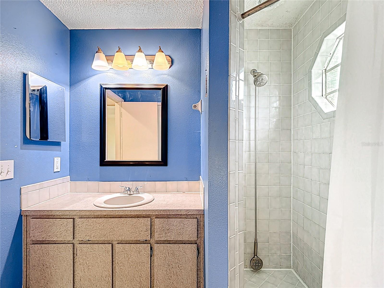 Image 32 of 46 For 13918 Raie Avenue