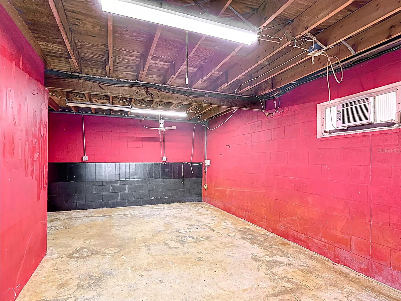 Image 36 of 46 For 13918 Raie Avenue