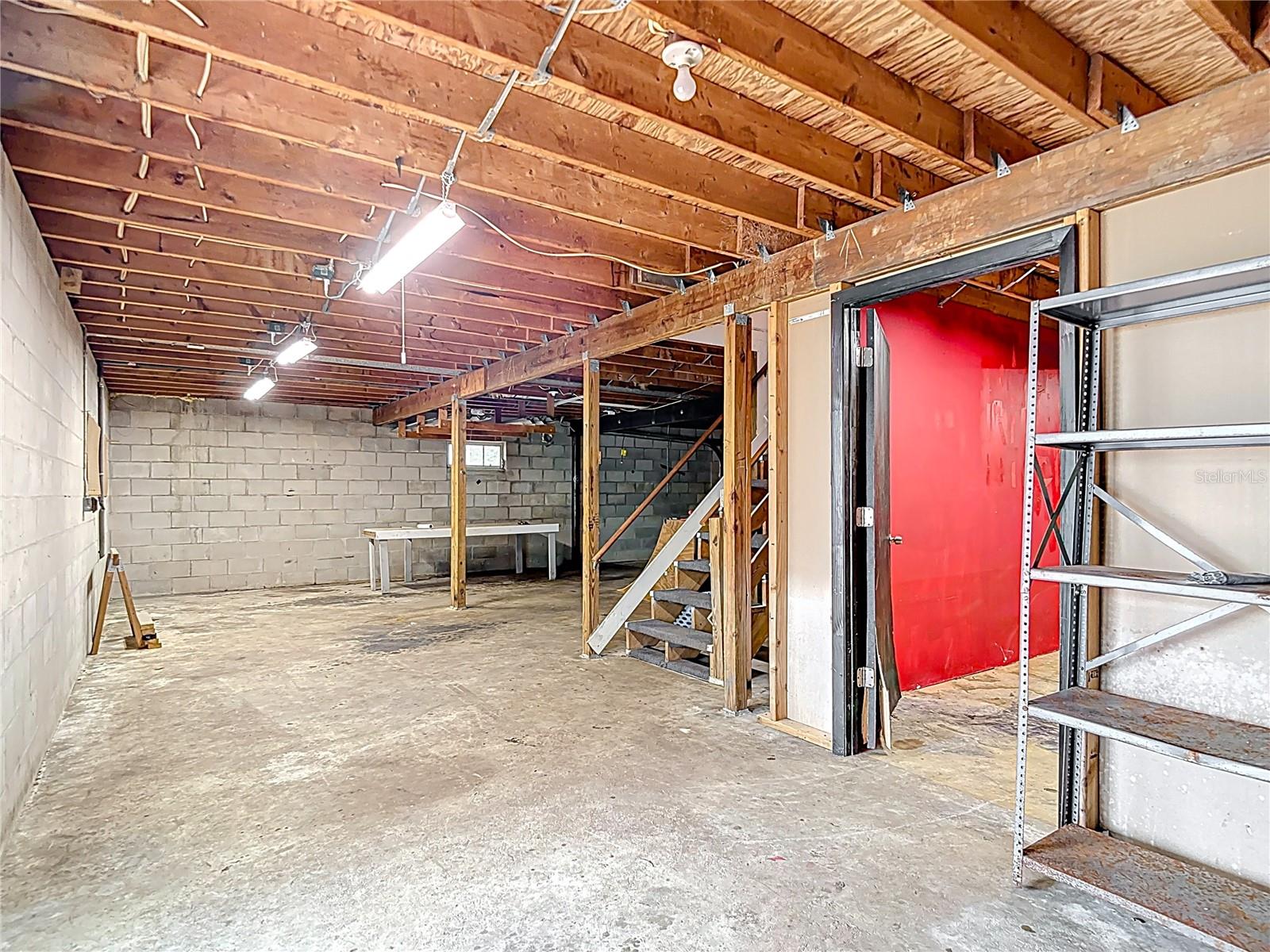 Image 37 of 46 For 13918 Raie Avenue