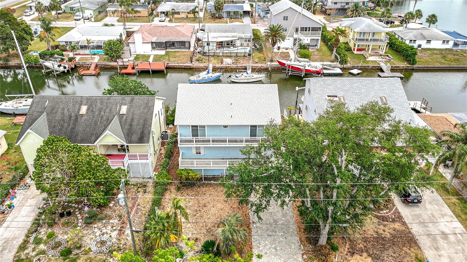 Image 5 of 46 For 13918 Raie Avenue