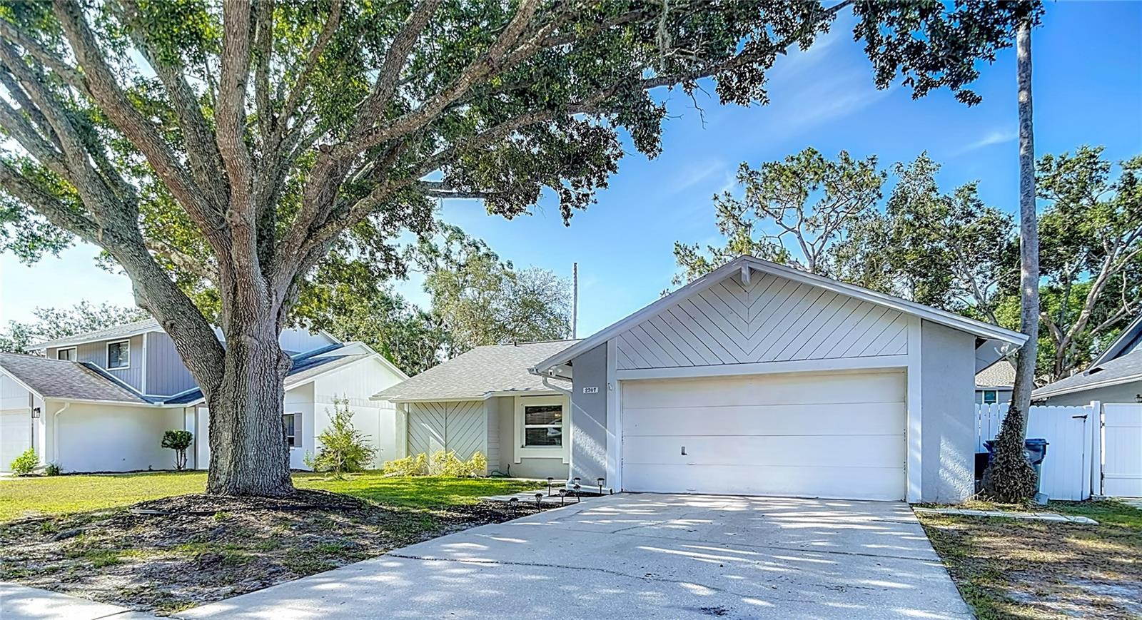 Details for 2707 Lakeville Dr, TAMPA, FL 33618