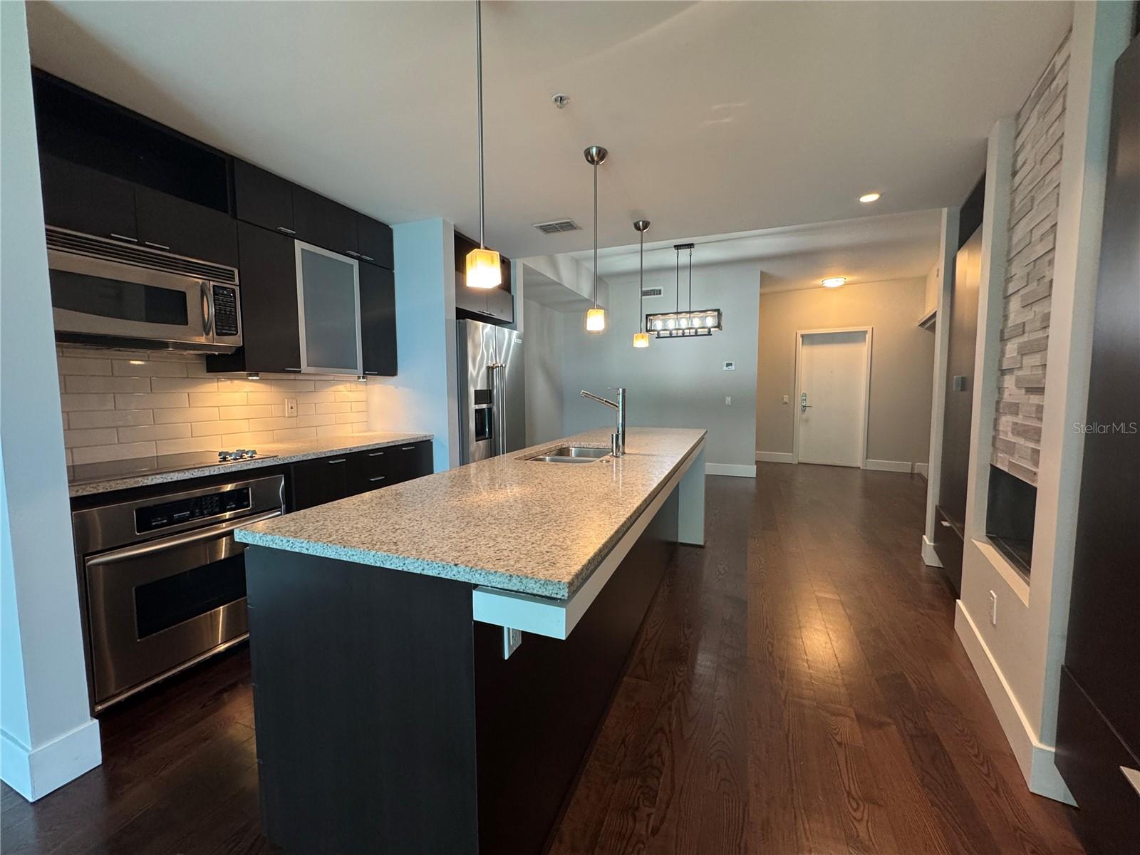 Image 17 of 49 For 111 12th Street 1315