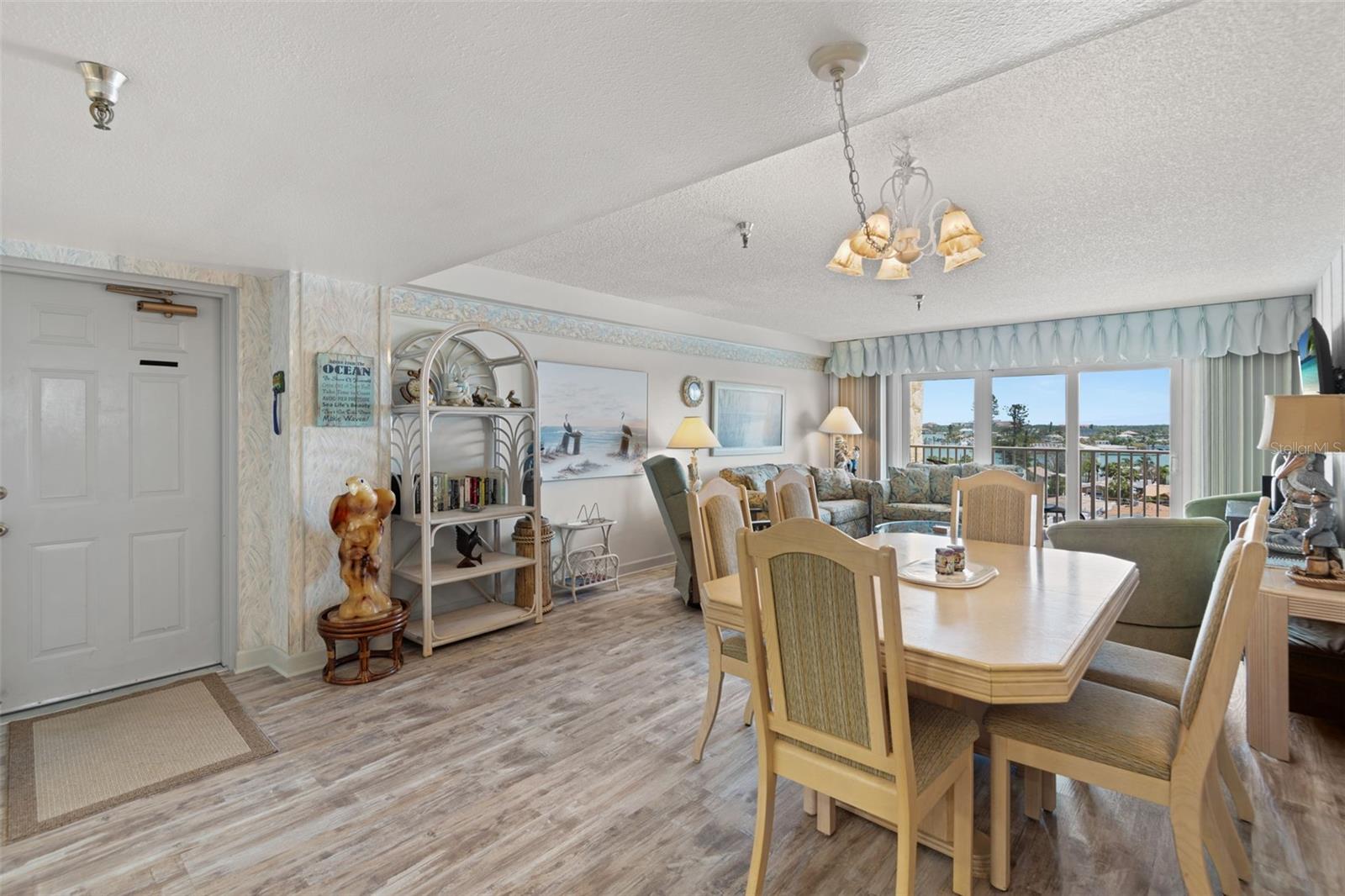 Image 10 of 31 For 13440 Gulf Boulevard 501
