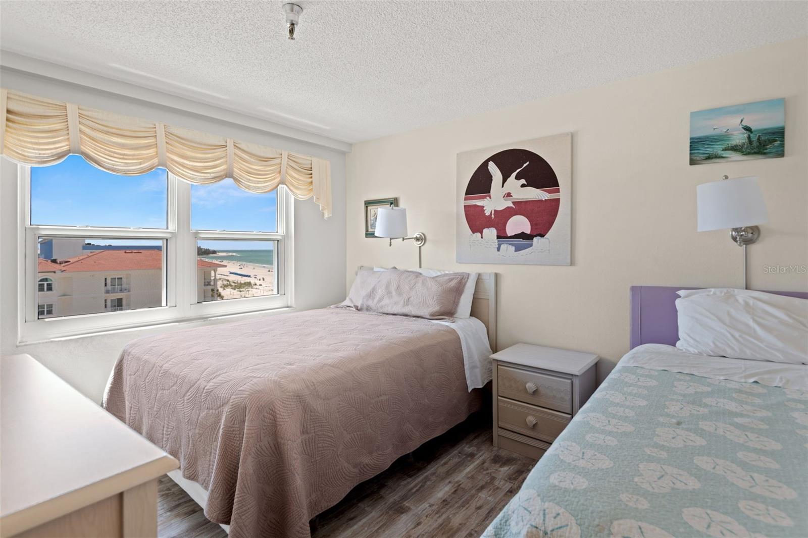 Image 19 of 31 For 13440 Gulf Boulevard 501