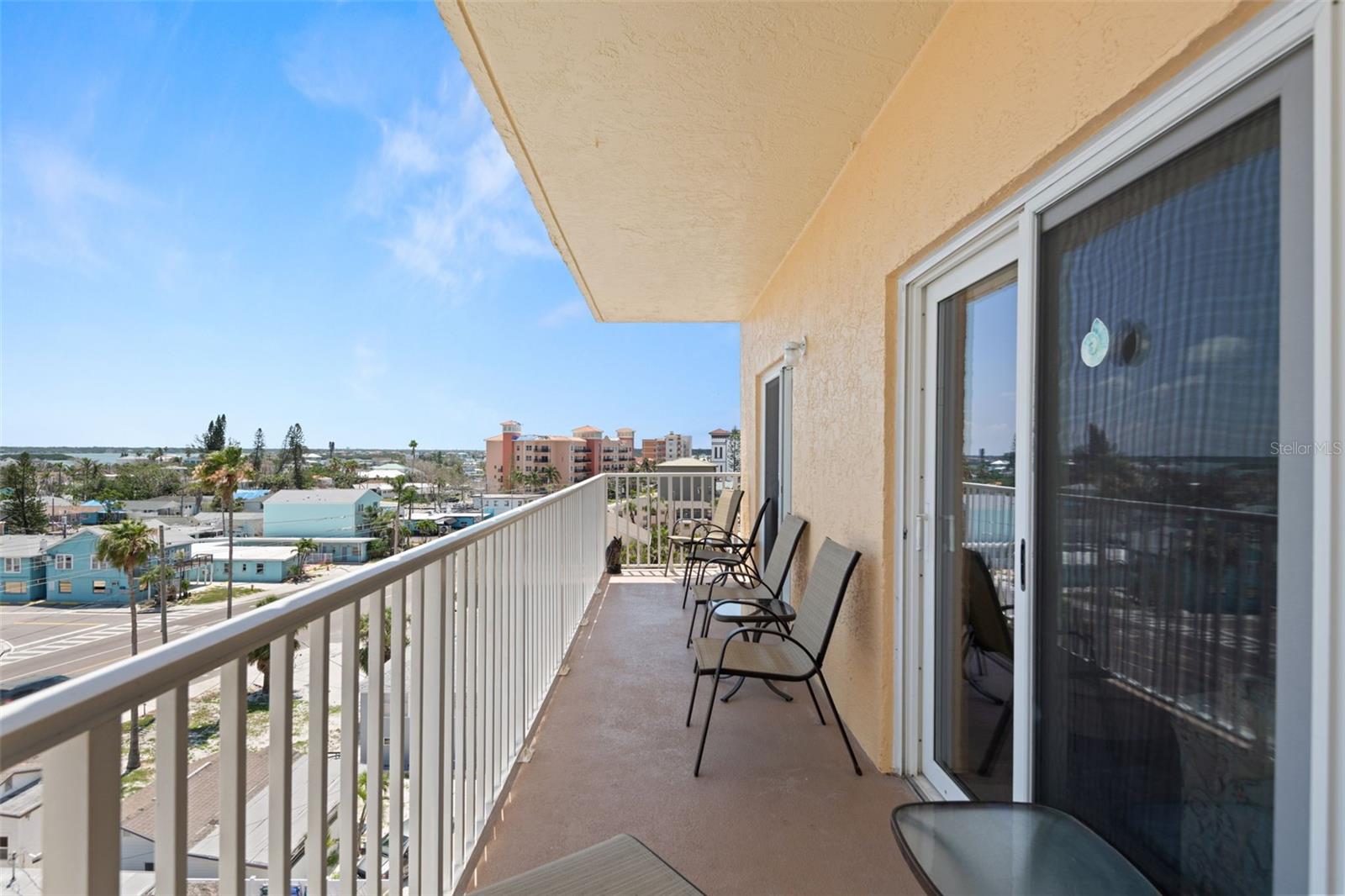 Image 22 of 31 For 13440 Gulf Boulevard 501