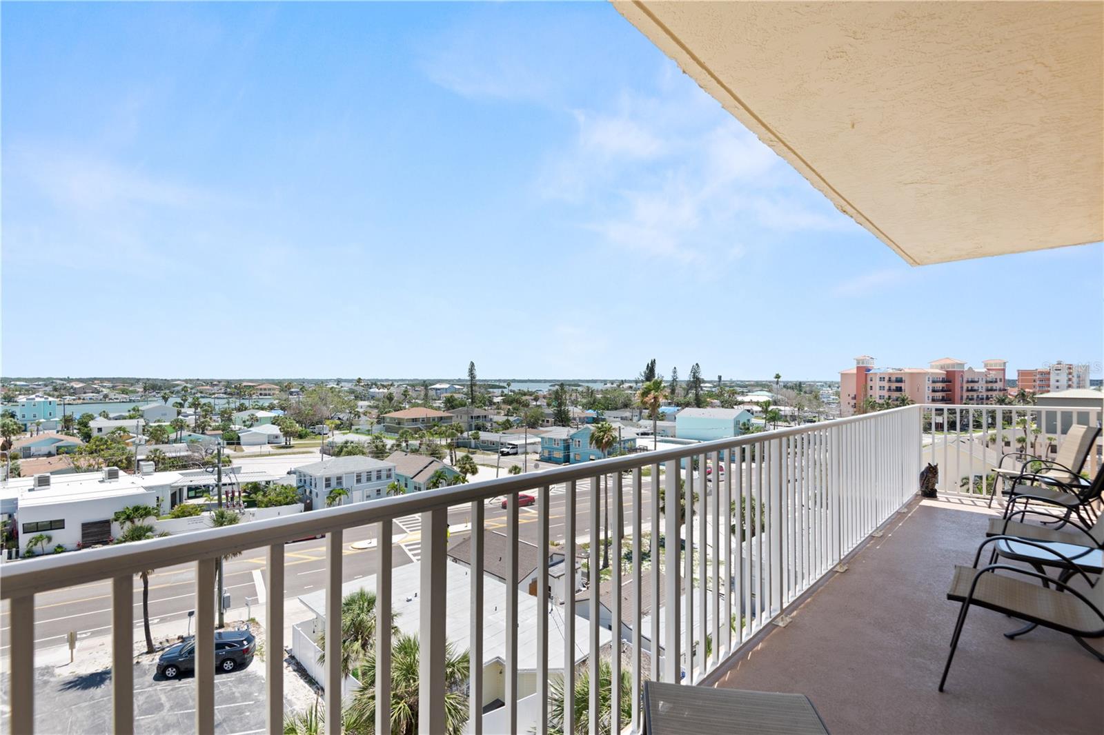 Image 23 of 31 For 13440 Gulf Boulevard 501