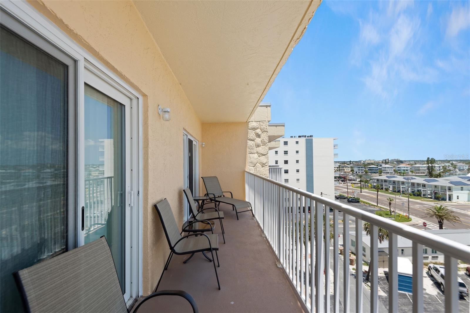 Image 24 of 31 For 13440 Gulf Boulevard 501