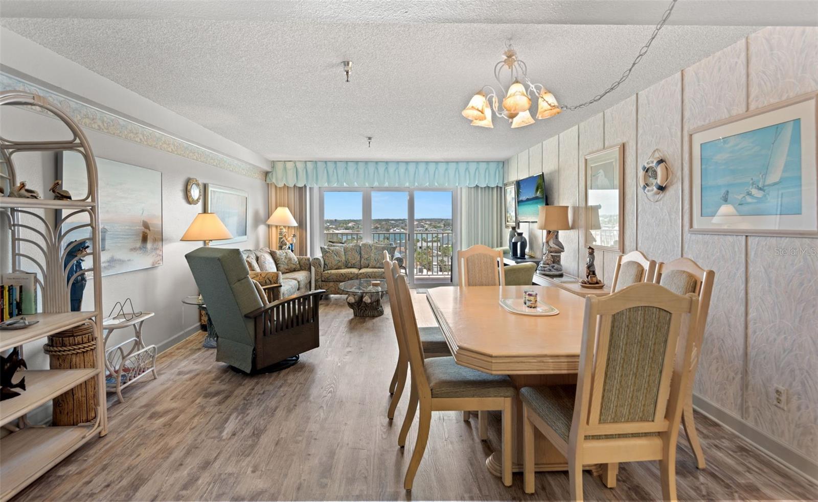 Image 9 of 31 For 13440 Gulf Boulevard 501