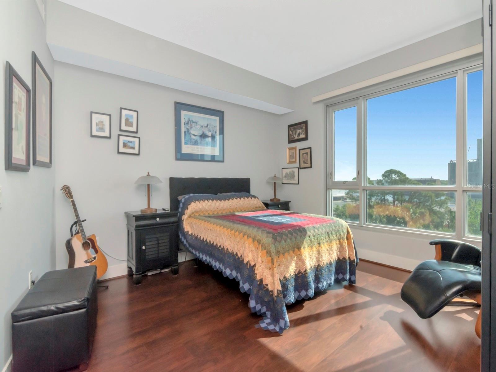 Image 15 of 42 For 912 Channelside Drive 2501