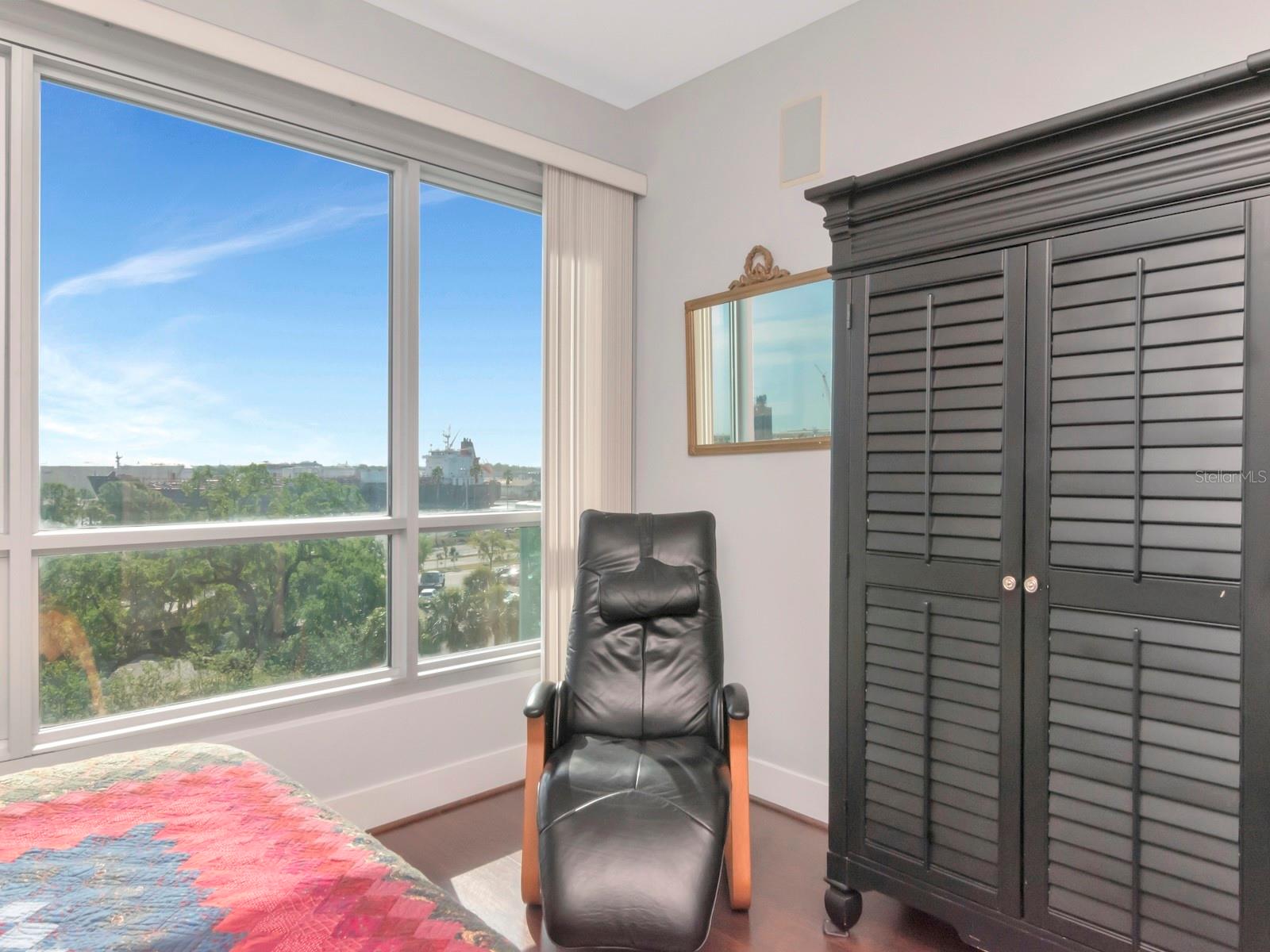 Image 16 of 42 For 912 Channelside Drive 2501