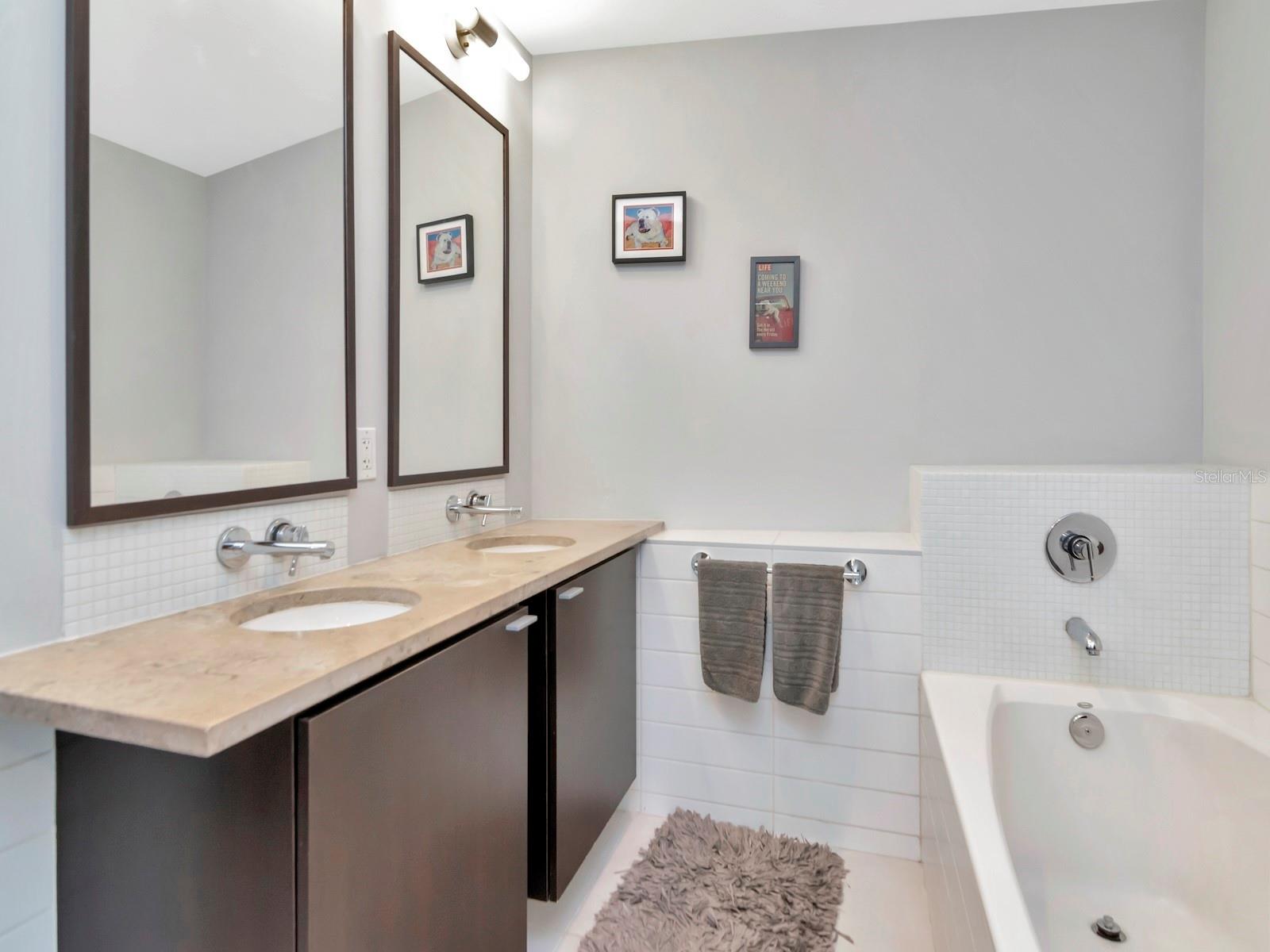 Image 19 of 42 For 912 Channelside Drive 2501