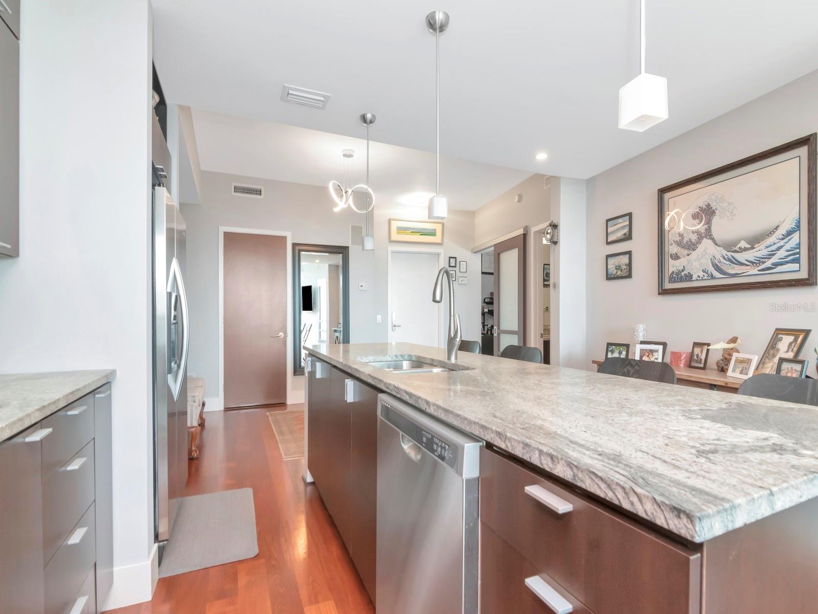 Image 8 of 42 For 912 Channelside Drive 2501