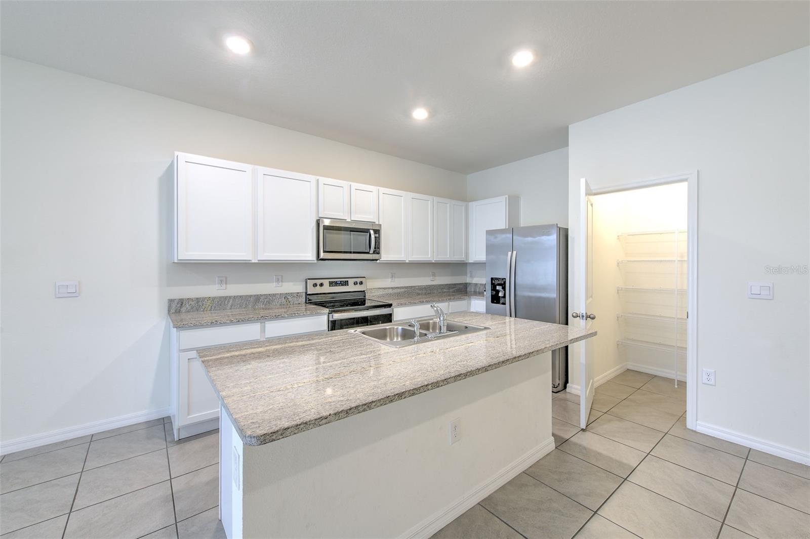Image 7 of 32 For 2882 Peony Prairie Lane