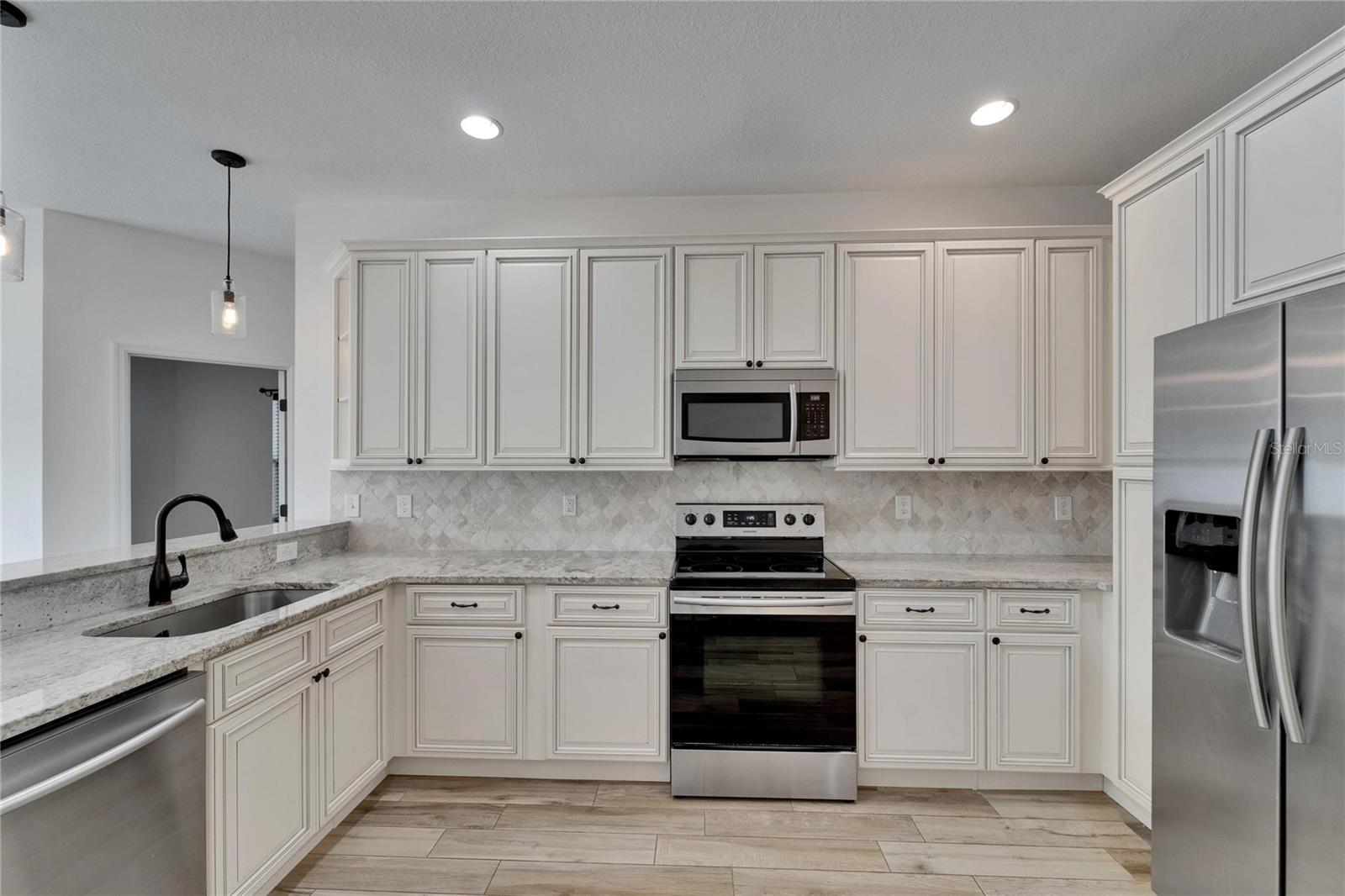 Image 12 of 38 For 3813 Highland Avenue