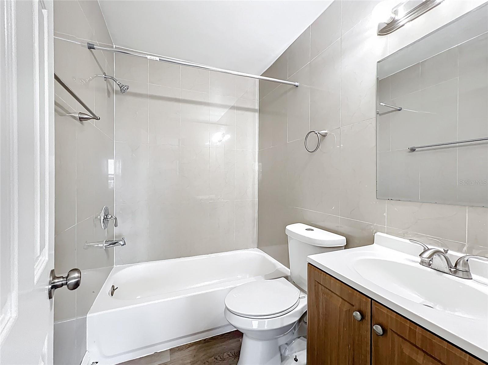 Listing photo id 20 for 6269 50th Avenue N