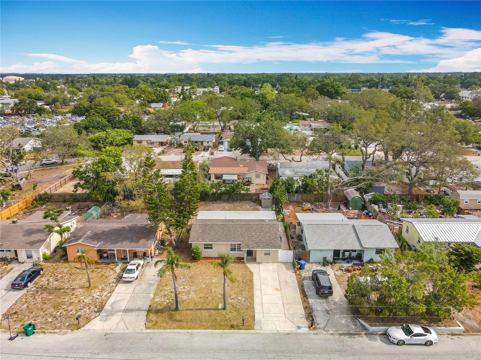 Listing photo id 1 for 6269 50th Avenue N
