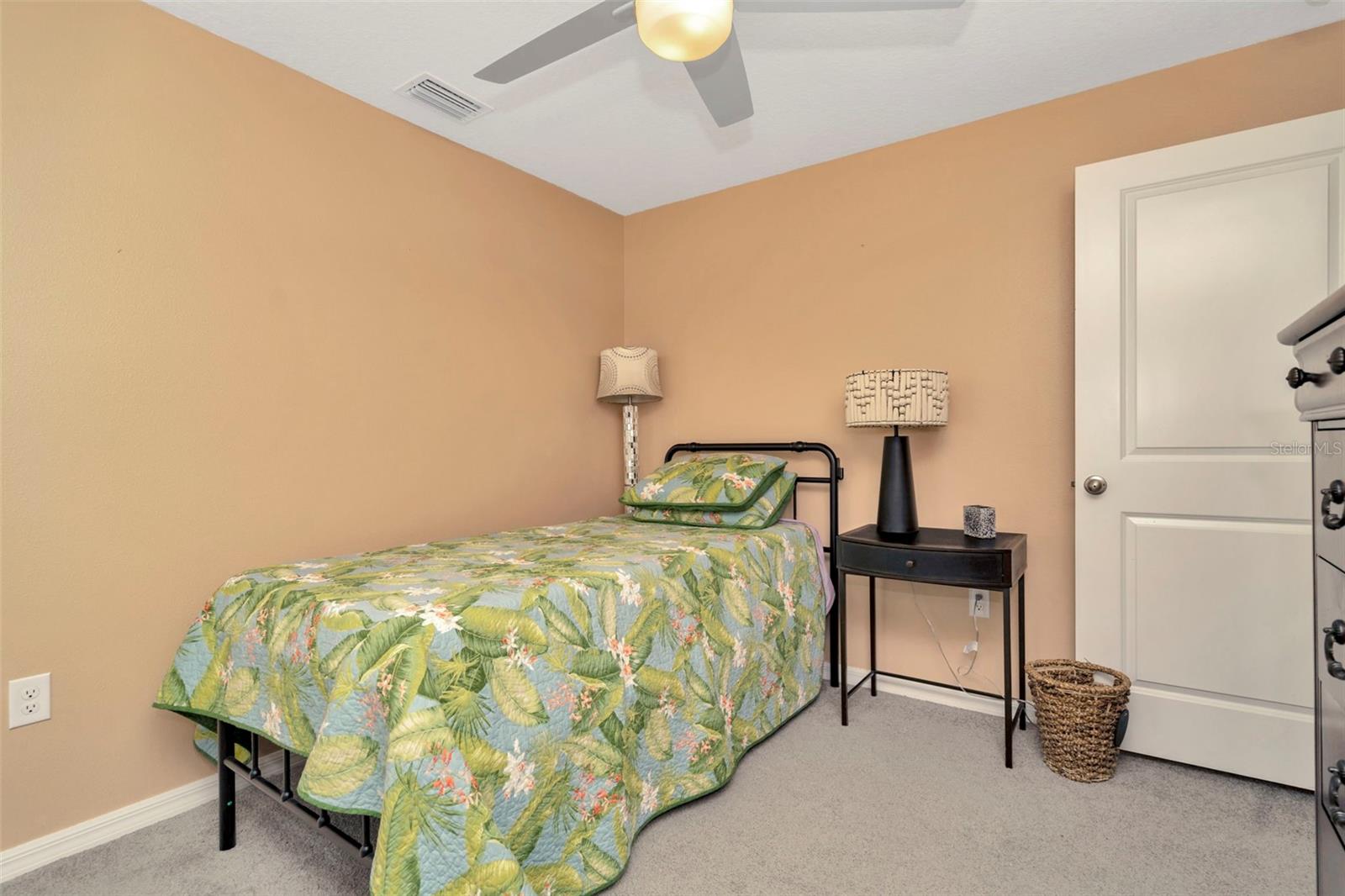 Image 9 of 45 For 16892 Delia Street