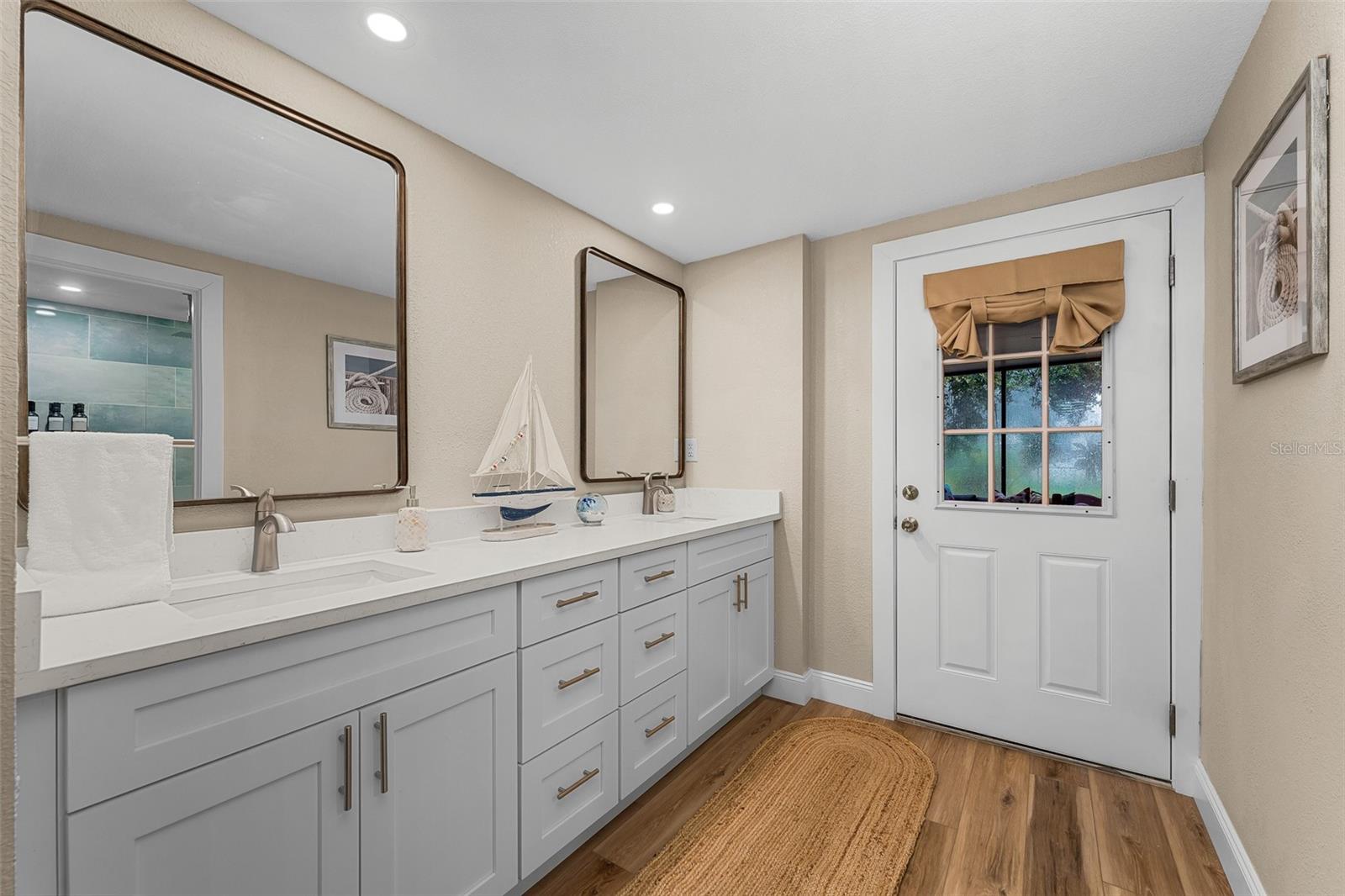 Image 21 of 35 For 616 11th Street Nw
