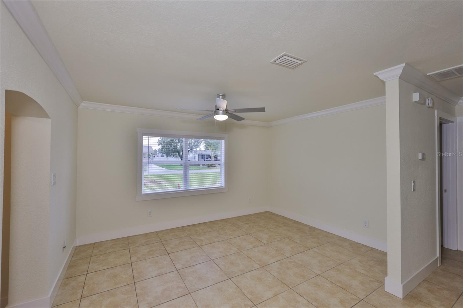 Image 10 of 41 For 404 12th Street Sw