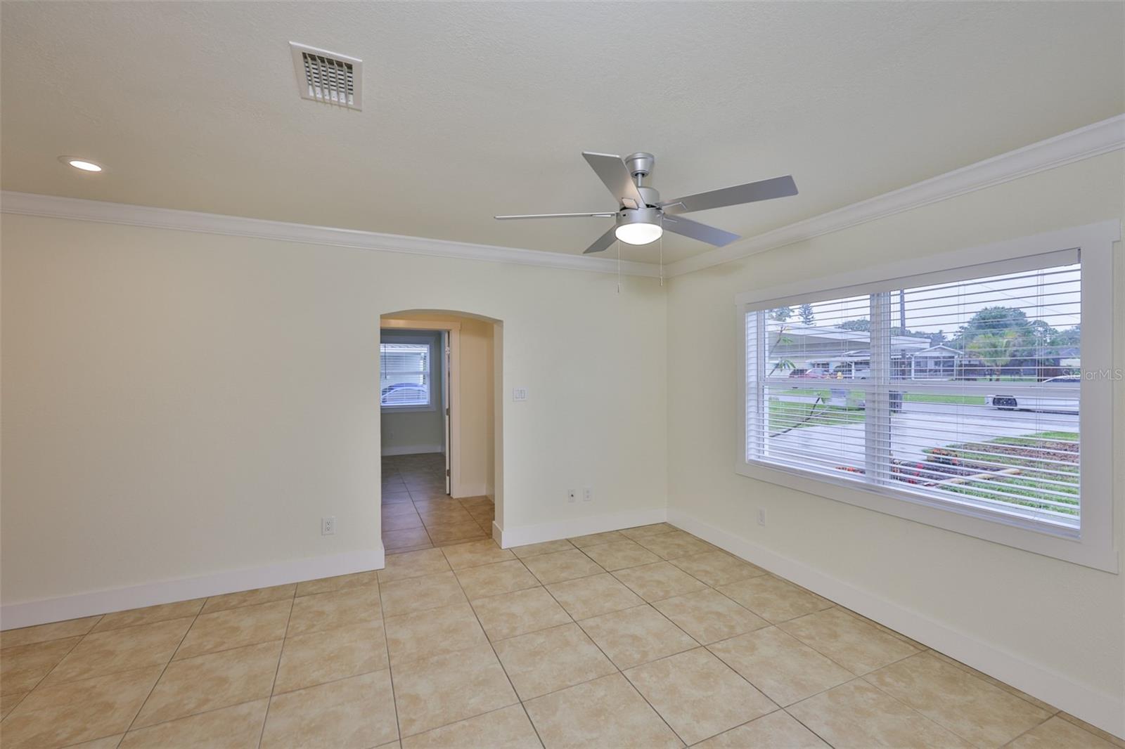 Image 11 of 41 For 404 12th Street Sw