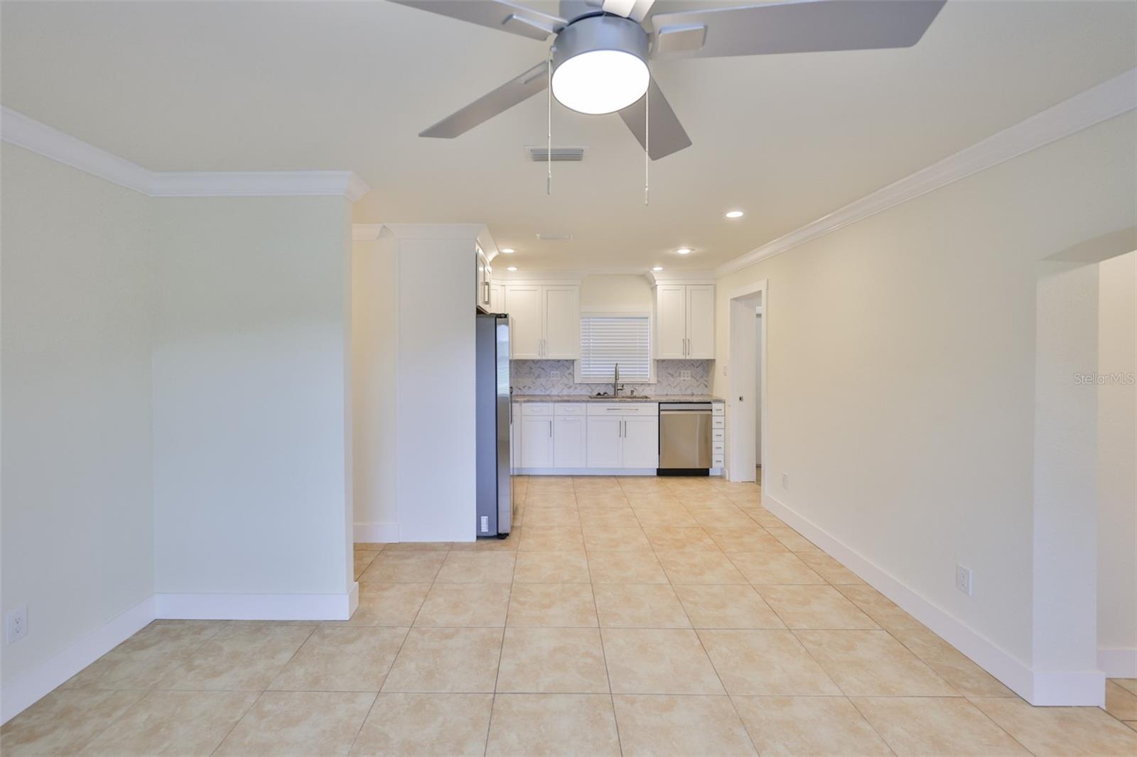 Image 15 of 41 For 404 12th Street Sw