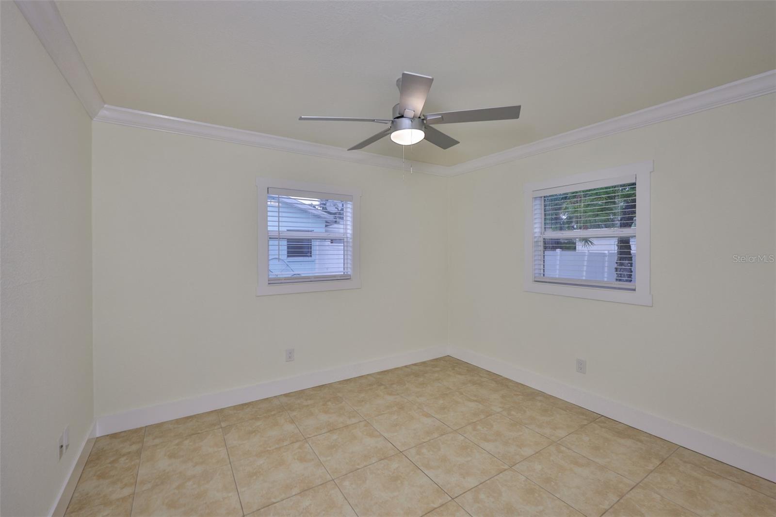 Image 19 of 41 For 404 12th Street Sw