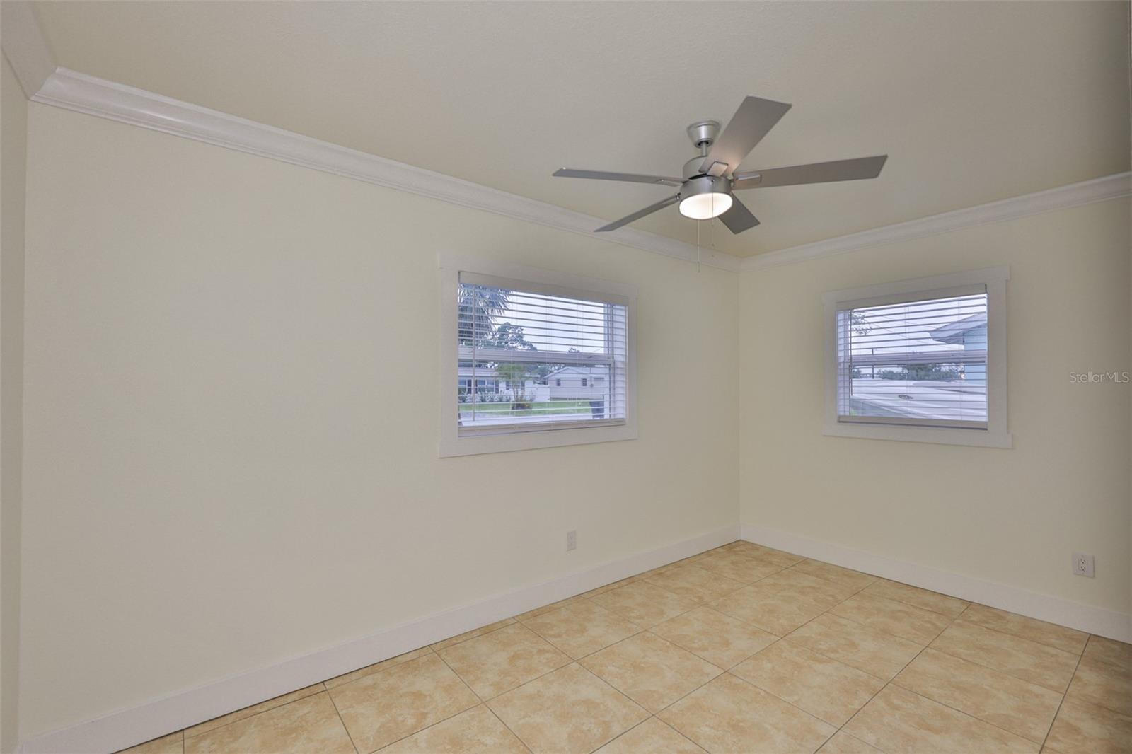 Image 22 of 41 For 404 12th Street Sw
