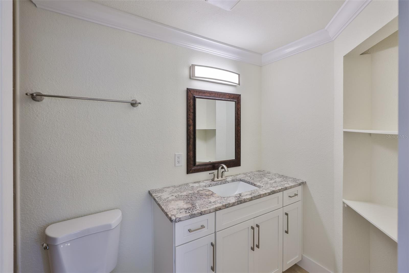 Image 23 of 41 For 404 12th Street Sw