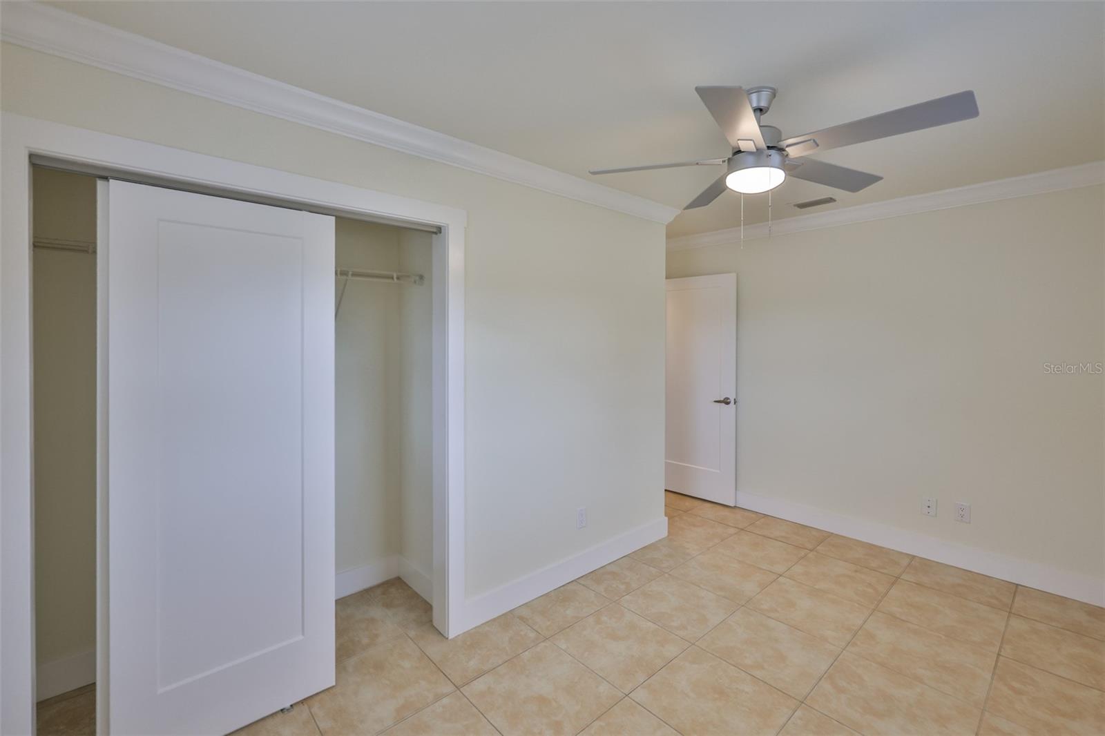 Image 31 of 41 For 404 12th Street Sw