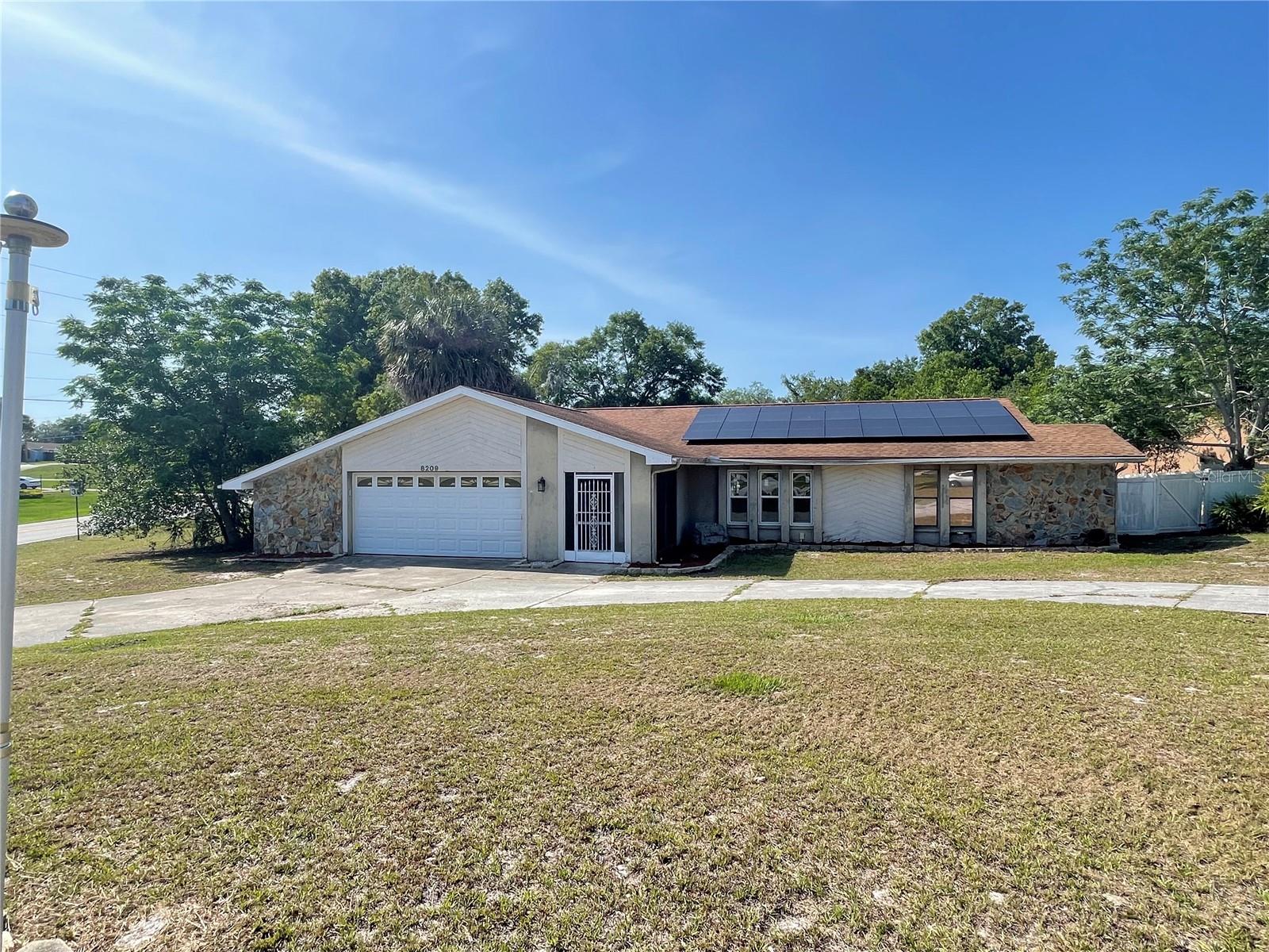Image 19 of 29 For 8209 Chaucer Drive