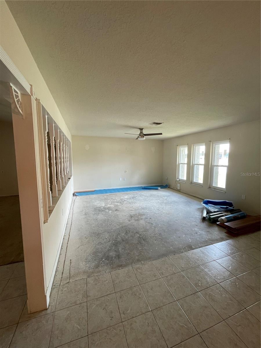 Image 37 of 41 For 8209 Chaucer Drive