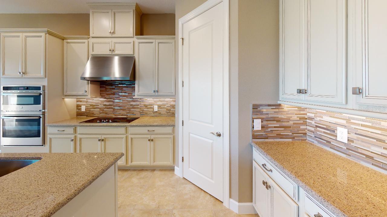 Image 16 of 19 For 5653 Nevis Terrace