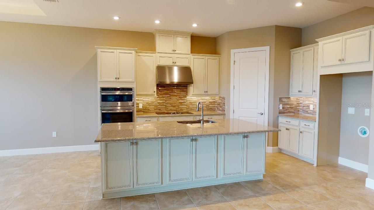 Image 17 of 19 For 5653 Nevis Terrace