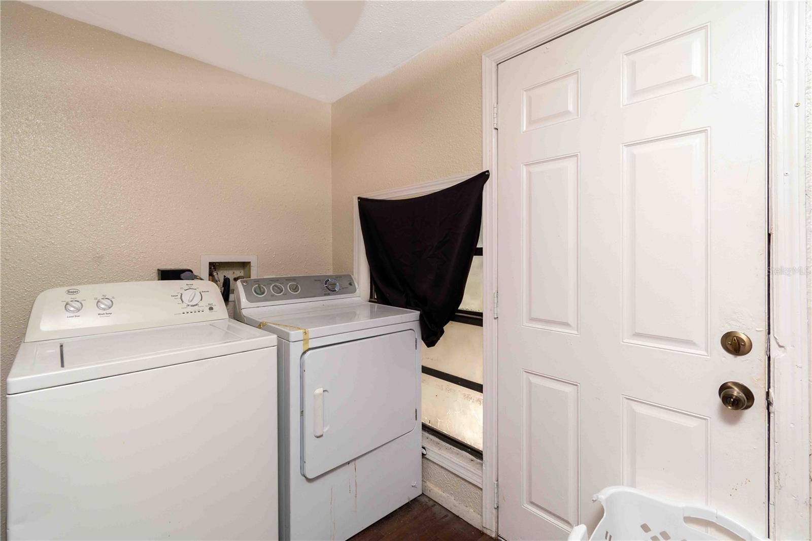 Image 20 of 26 For 1142 7th Street Nw