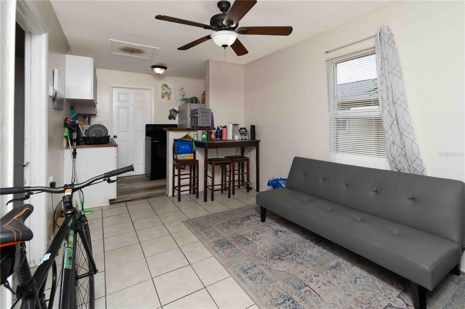 Image 3 of 26 For 1142 7th Street Nw