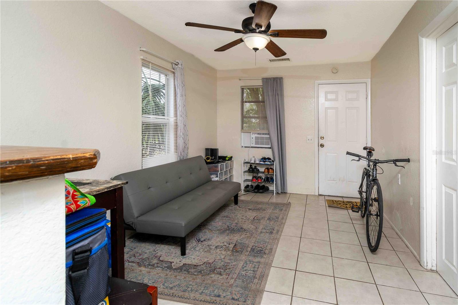Image 5 of 26 For 1142 7th Street Nw