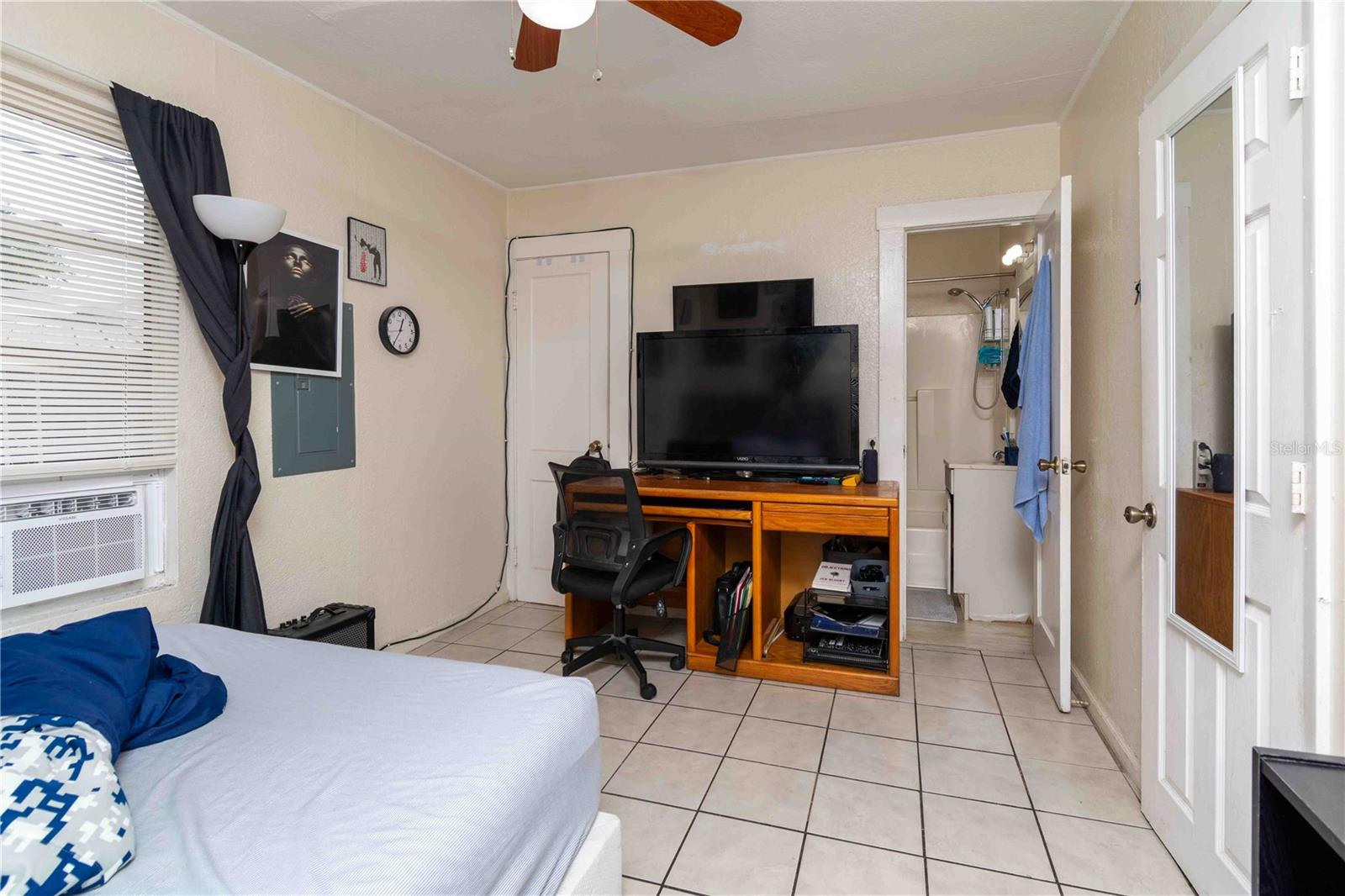 Image 7 of 26 For 1142 7th Street Nw