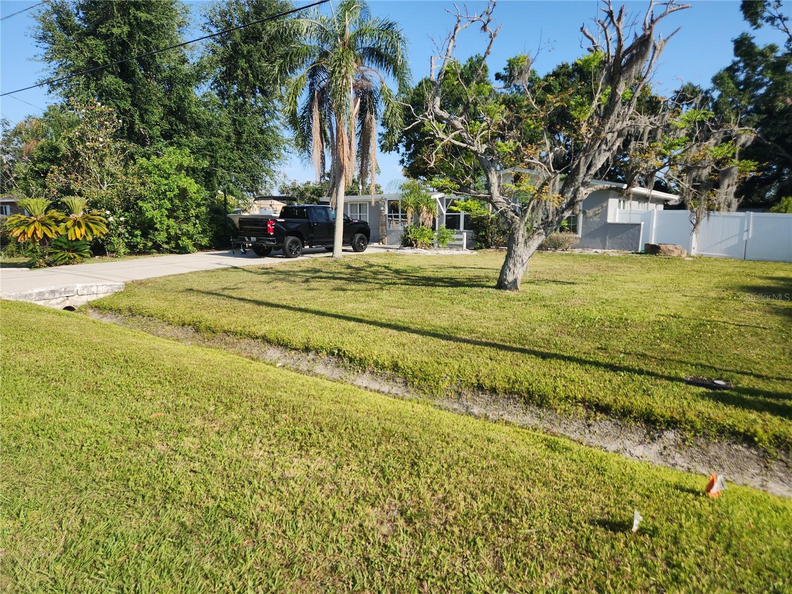 Image 3 of 32 For 310 4th Avenue Sw